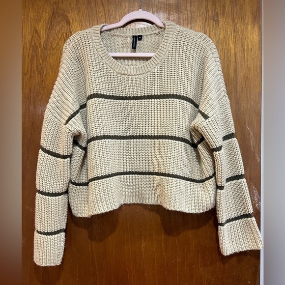 moon & madison Sweaters - MOON and Madison Striped Crop Sweater Size Medium